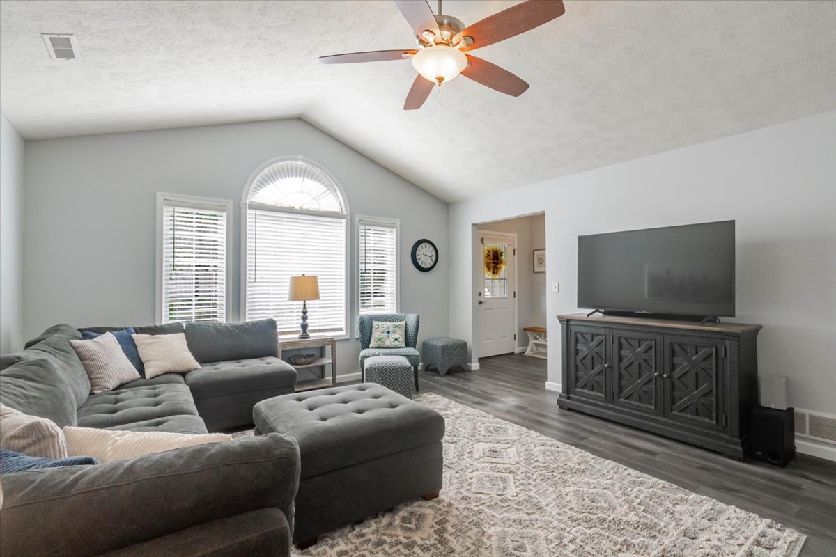3711 Wine Way Property Photo 13