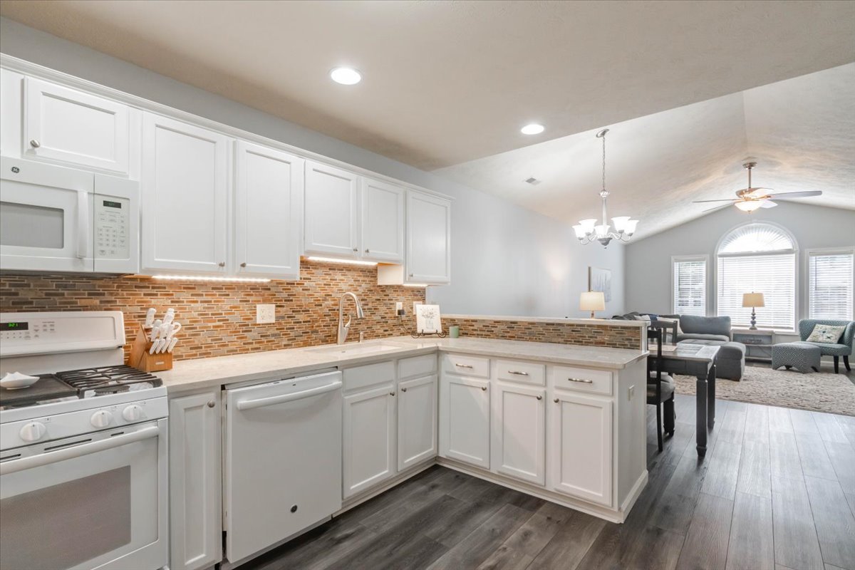 3711 Wine Way Property Photo 15