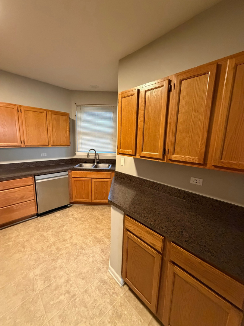 1216 Tennyson Lane 1216 Property Photo 6