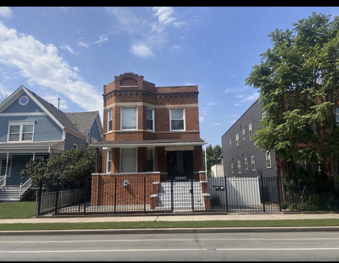 2508 N Central Park Avenue Property Photo 1