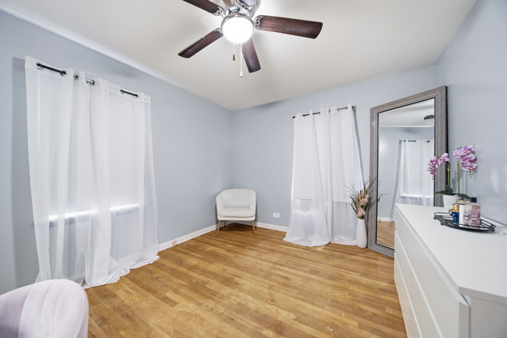 14723 S Richmond Avenue Property Photo 8