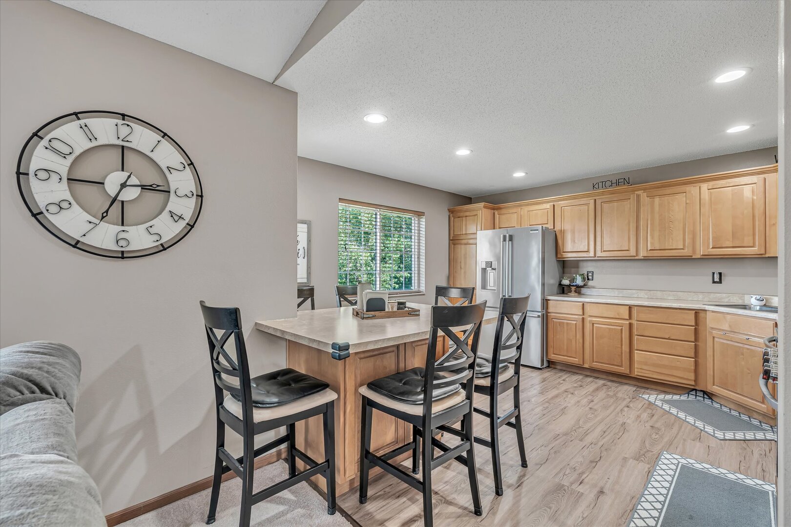 1604 E Lomar Street Property Photo 12