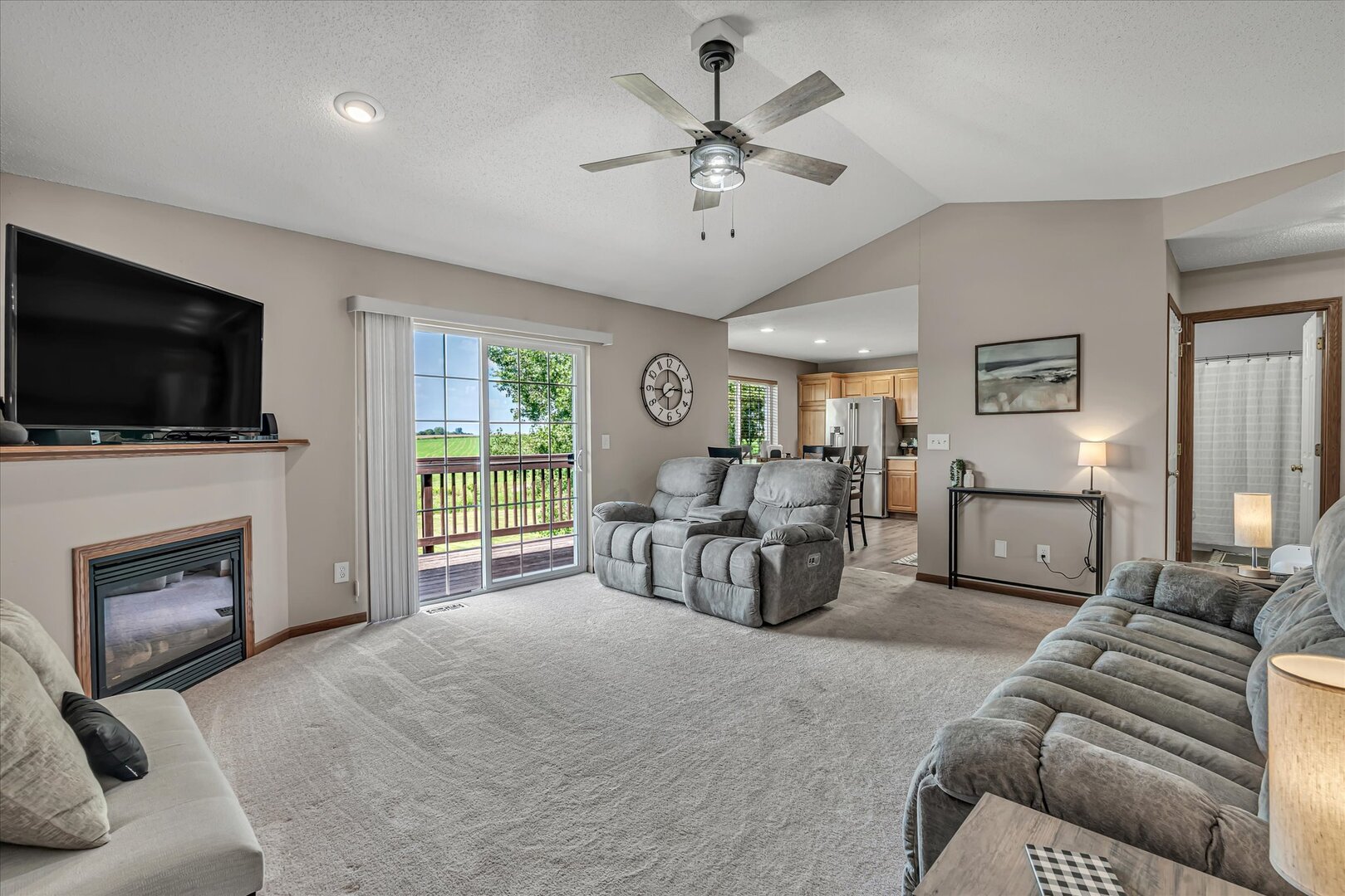 1604 E Lomar Street Property Photo 18
