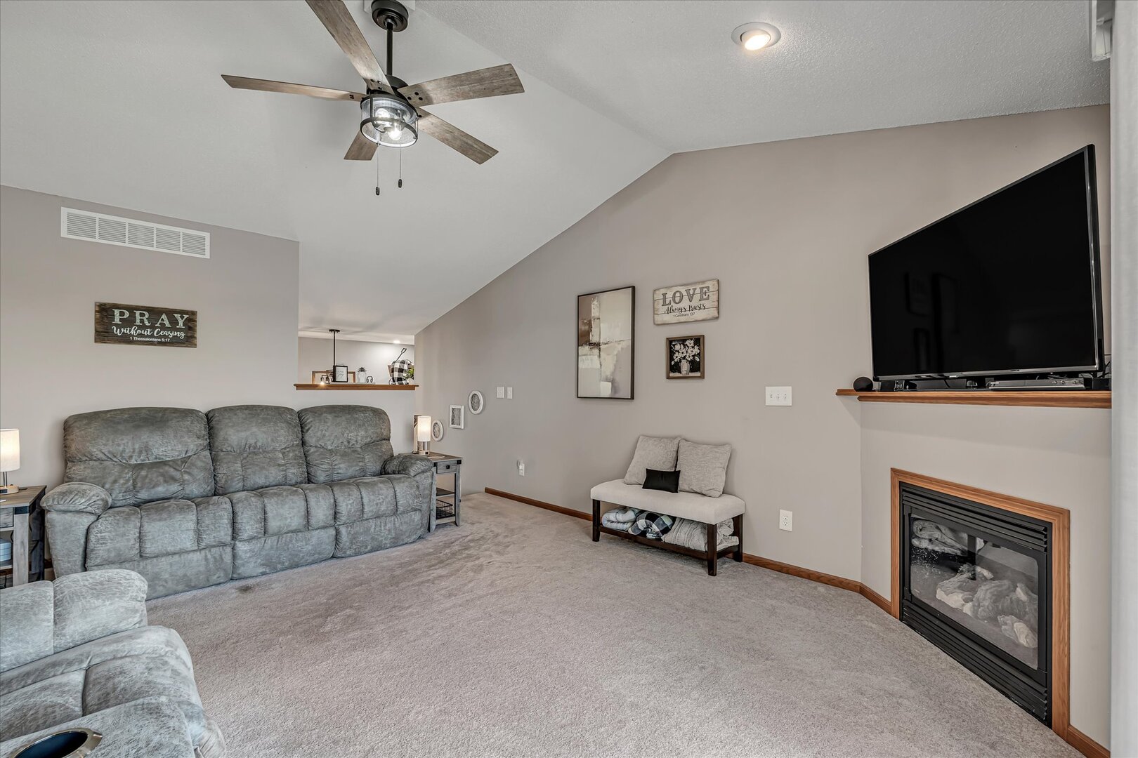 1604 E Lomar Street Property Photo 20