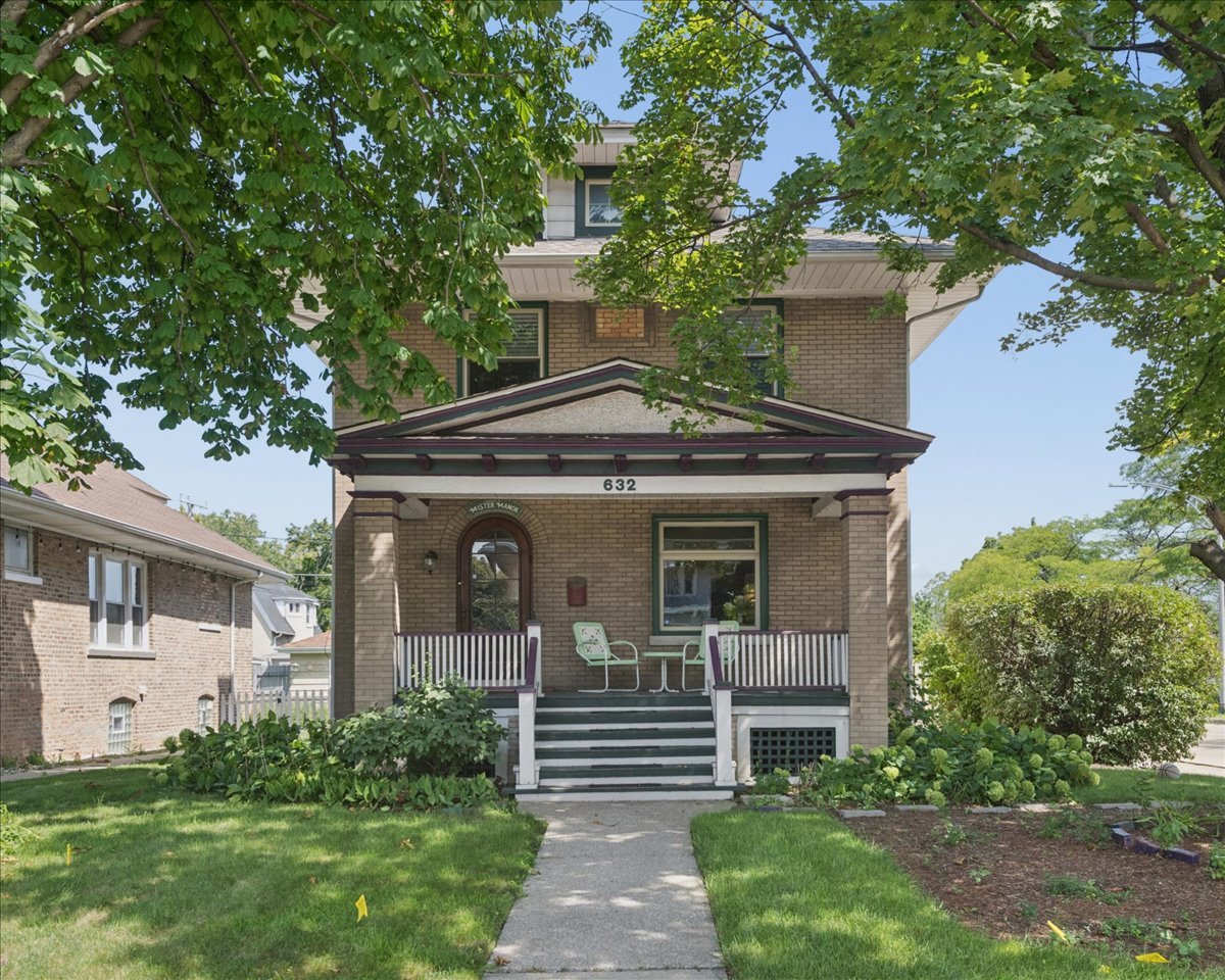 632 Thomas Avenue Property Photo 1