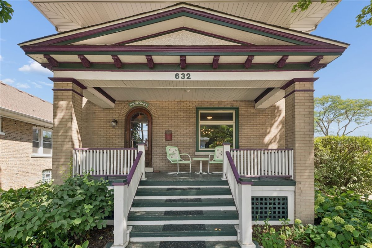632 Thomas Avenue Property Photo 2
