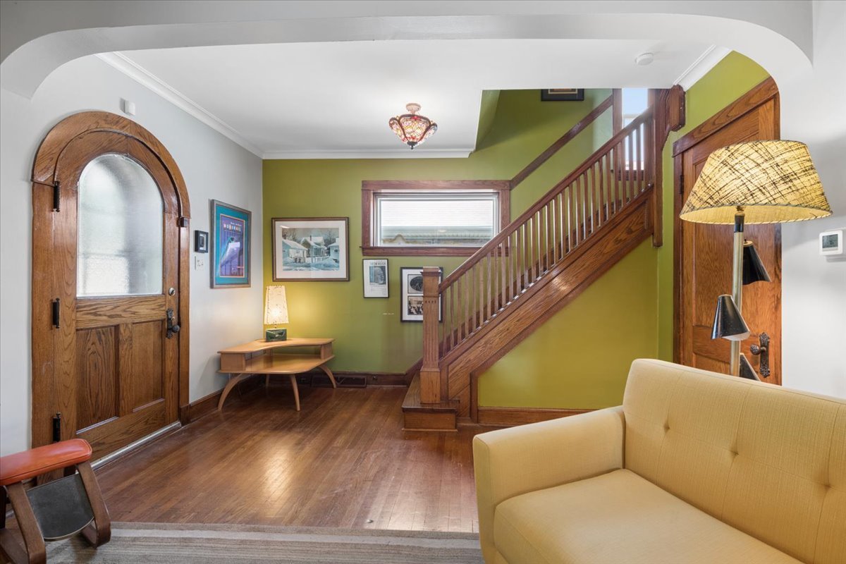 632 Thomas Avenue Property Photo 4