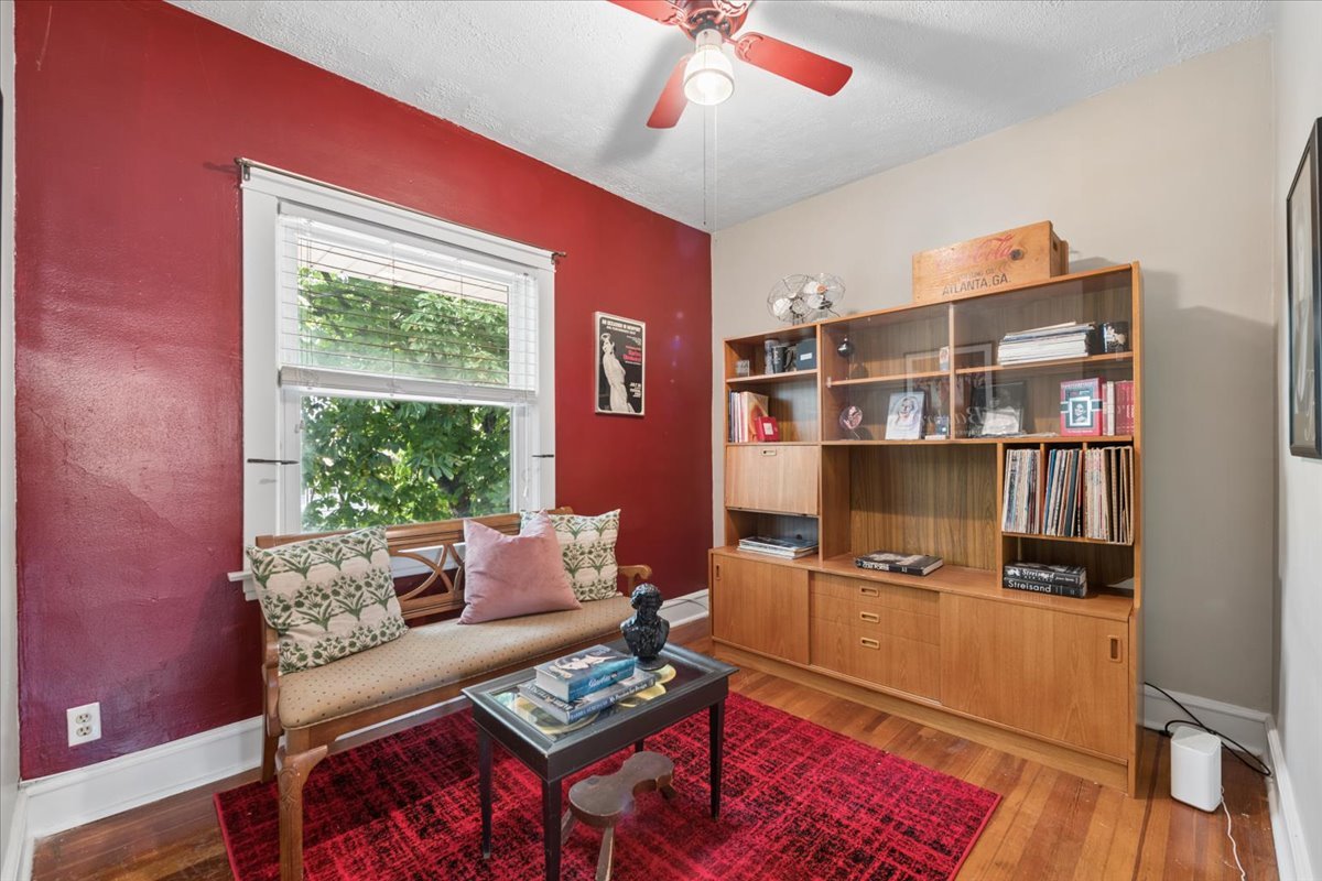 632 Thomas Avenue Property Photo 18