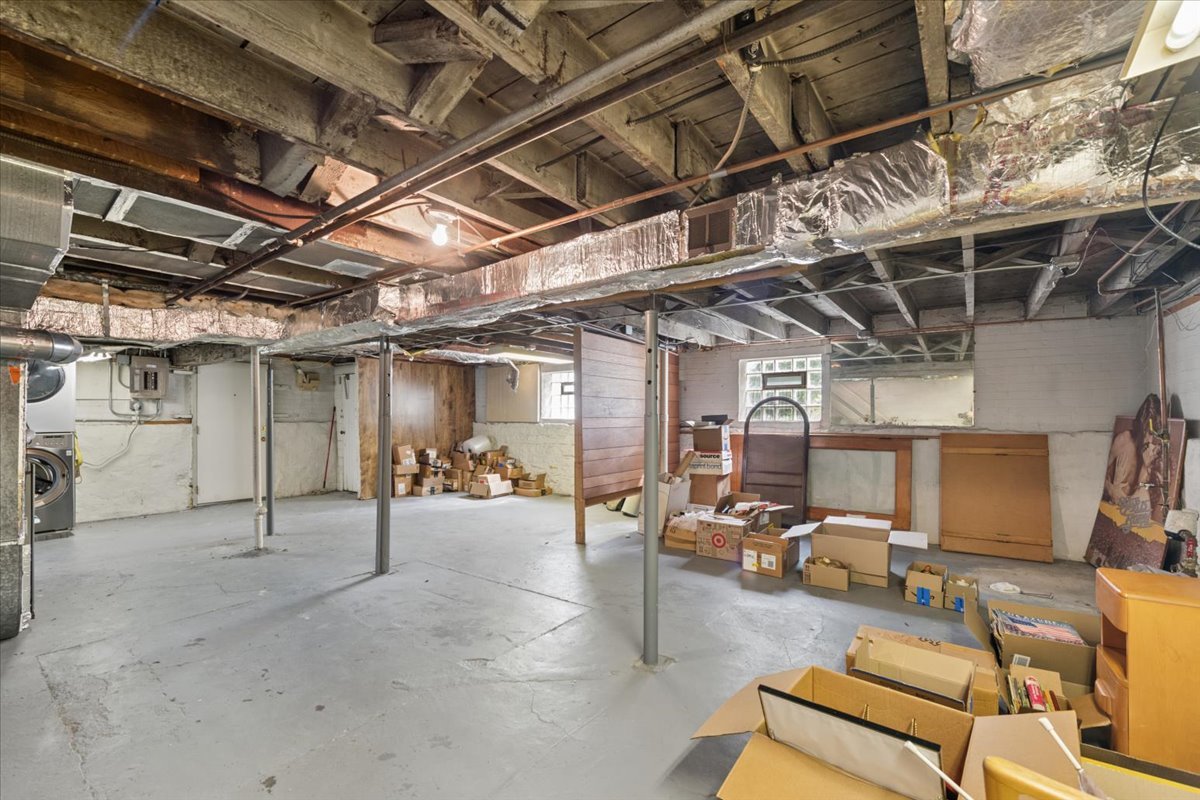632 Thomas Avenue Property Photo 20