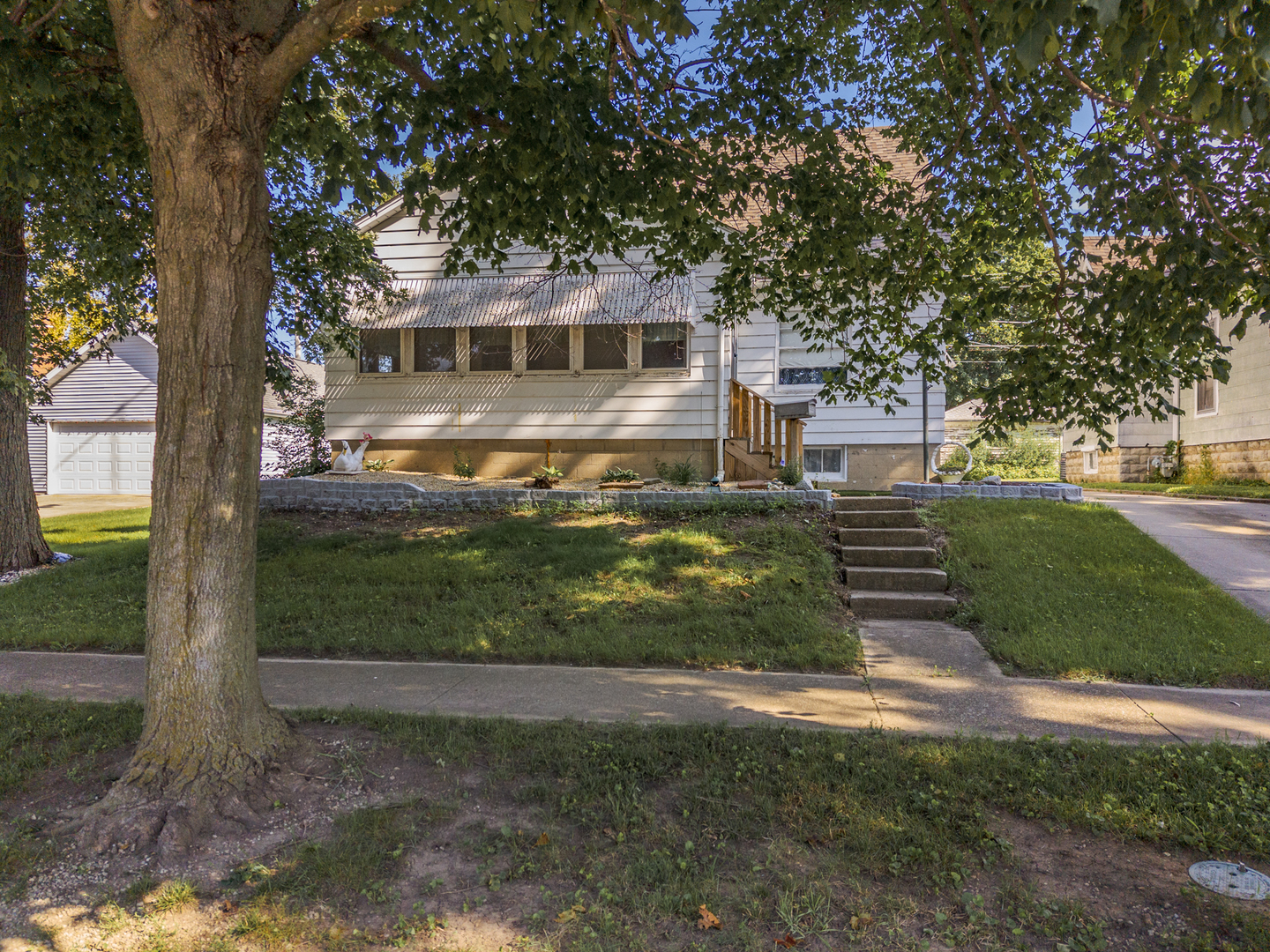 815 W Water Street Property Photo 2