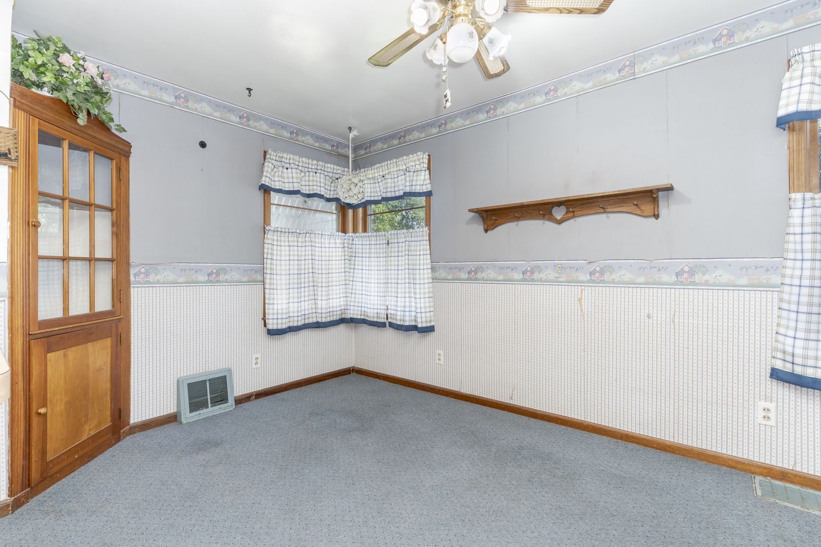 815 W Water Street Property Photo 16