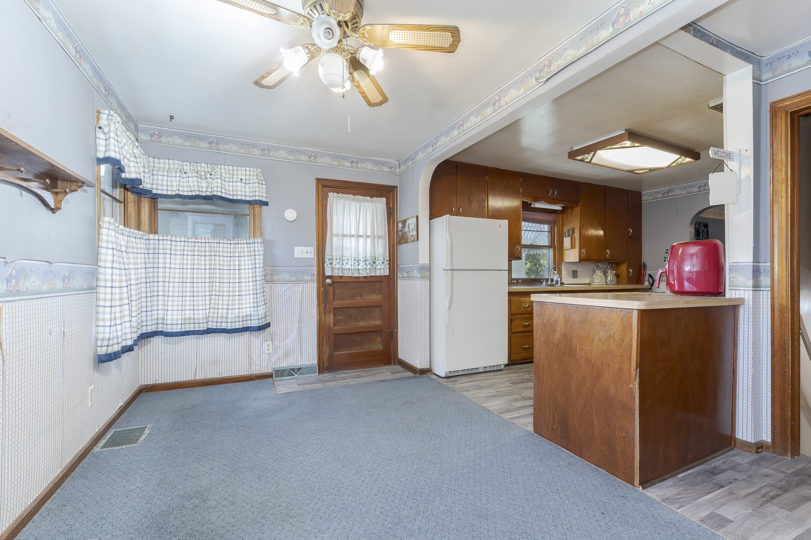 815 W Water Street Property Photo 18