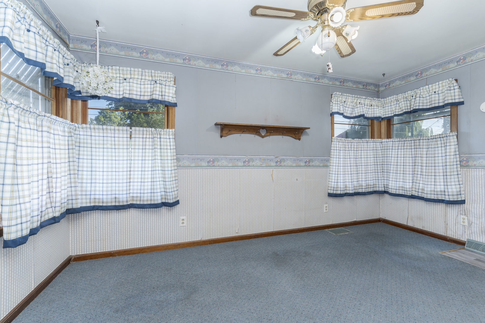 815 W Water Street Property Photo 19