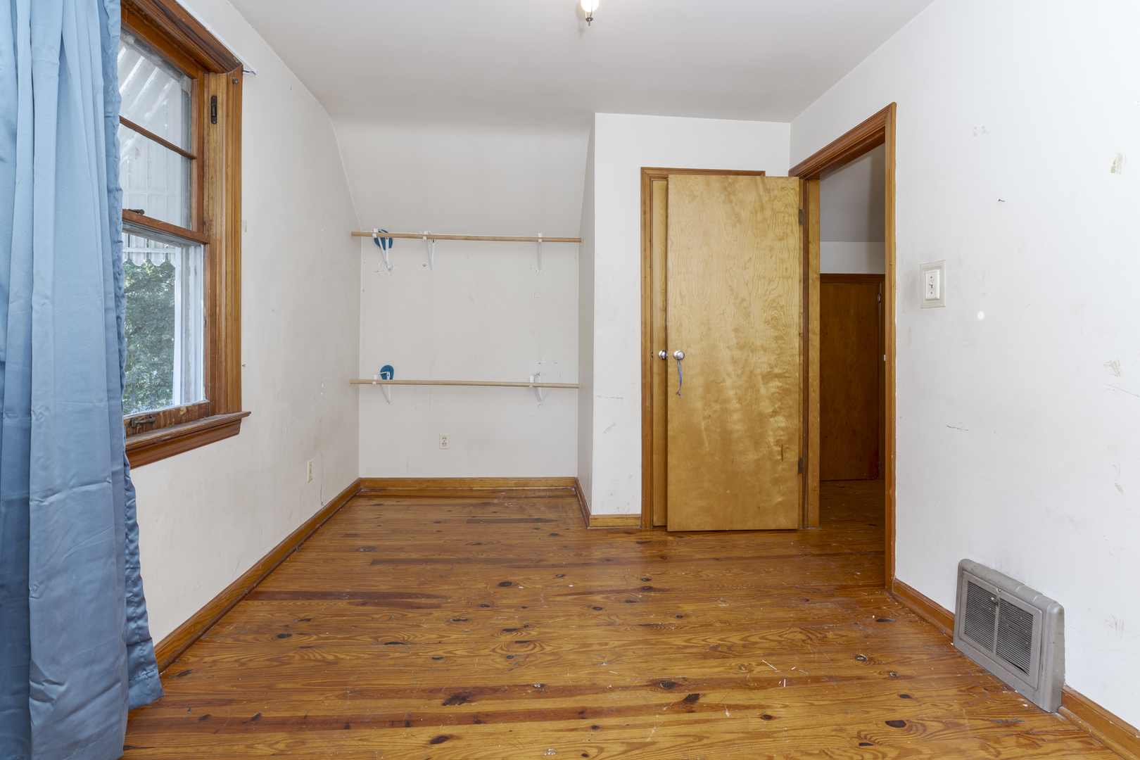 815 W Water Street Property Photo 21