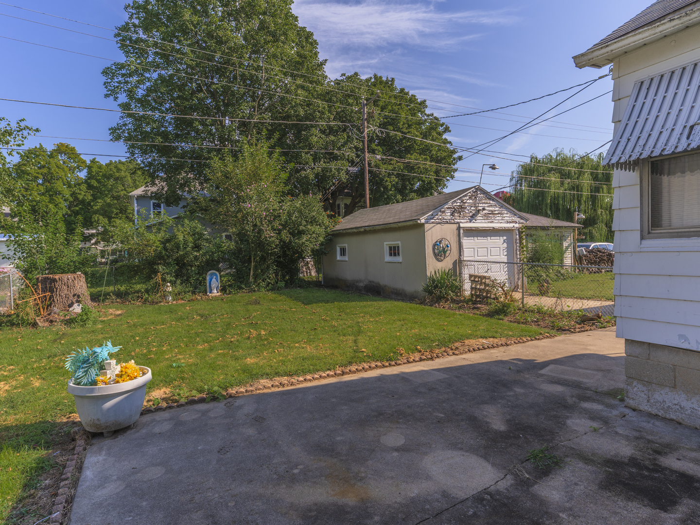 815 W Water Street Property Photo 33