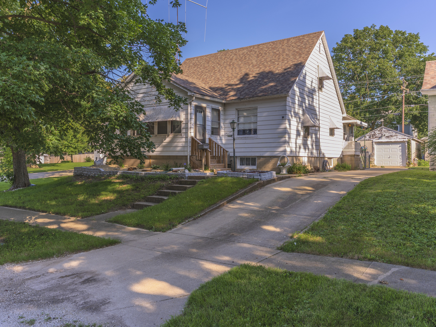 815 W Water Street Property Photo 35