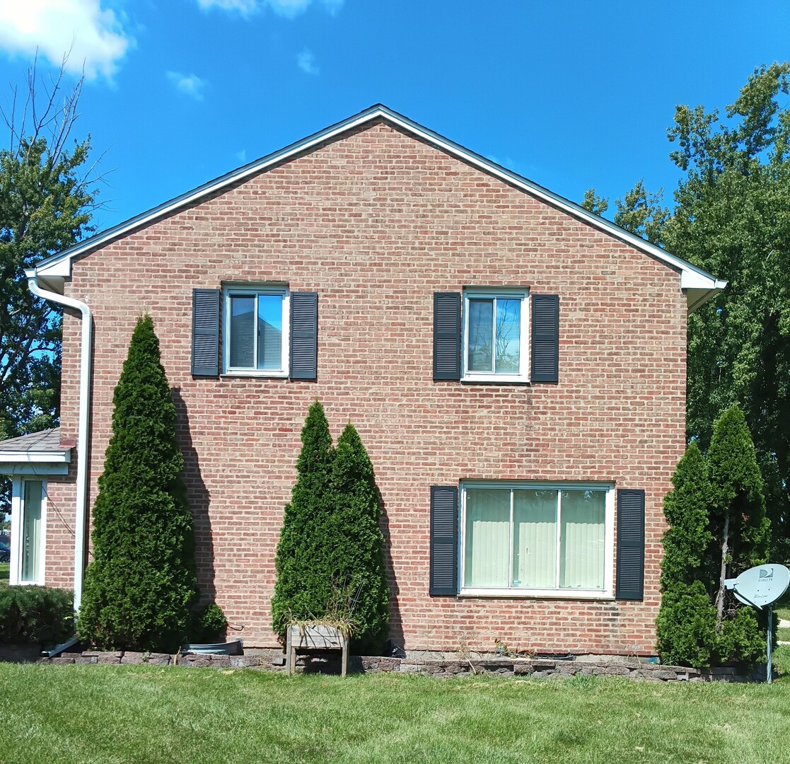 13 Hemlock Street 13 Property Photo 3
