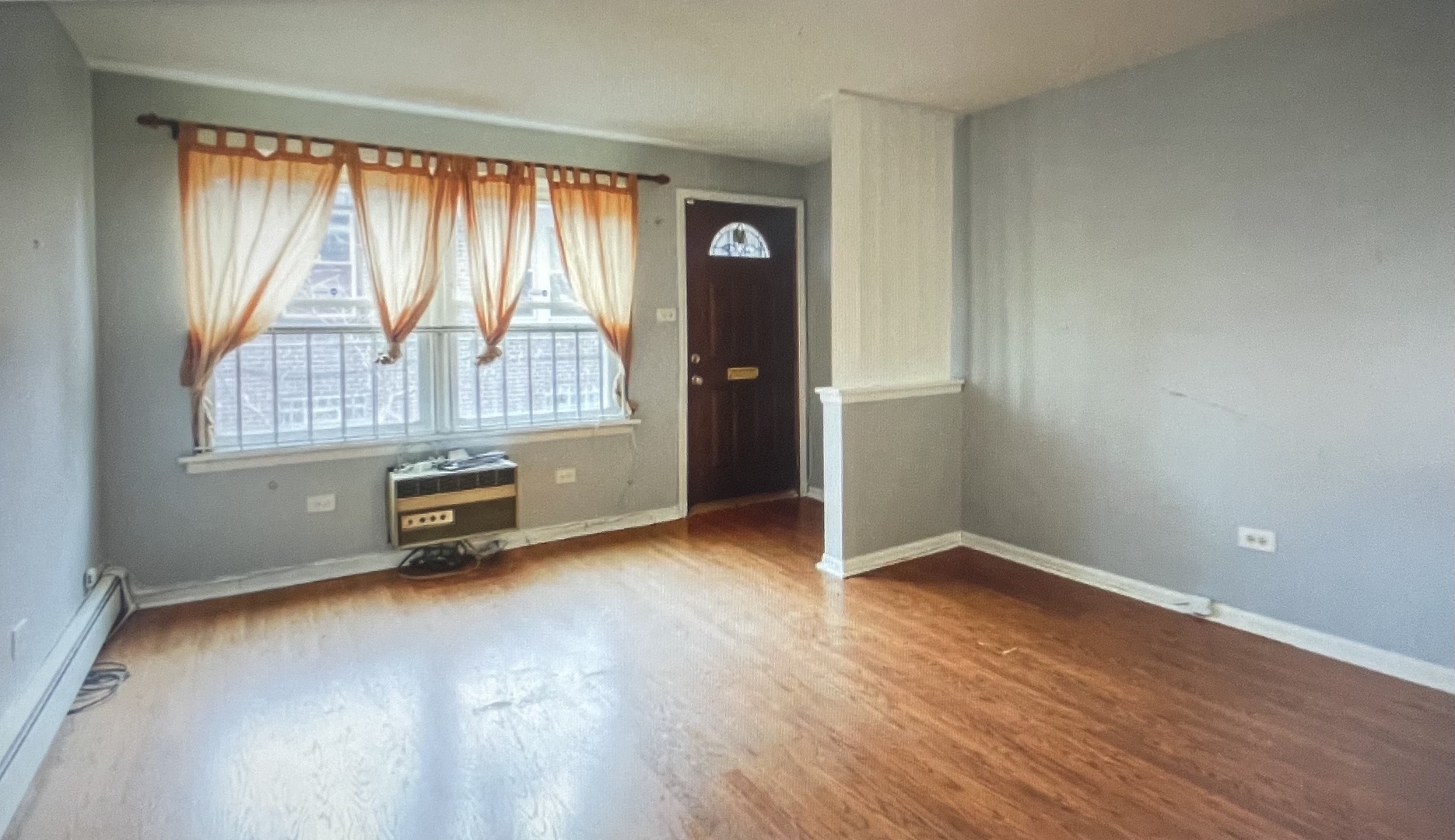 7544 S Yates Boulevard D Property Photo 4