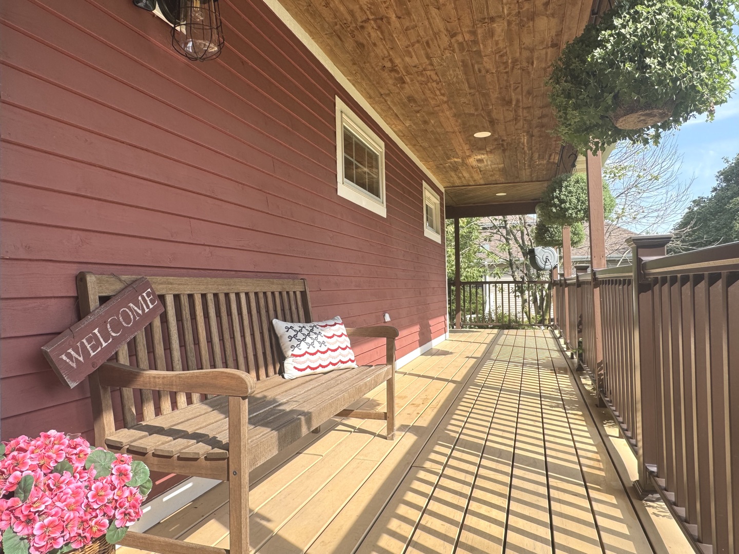 2220 Sunset View Lane Property Photo 7