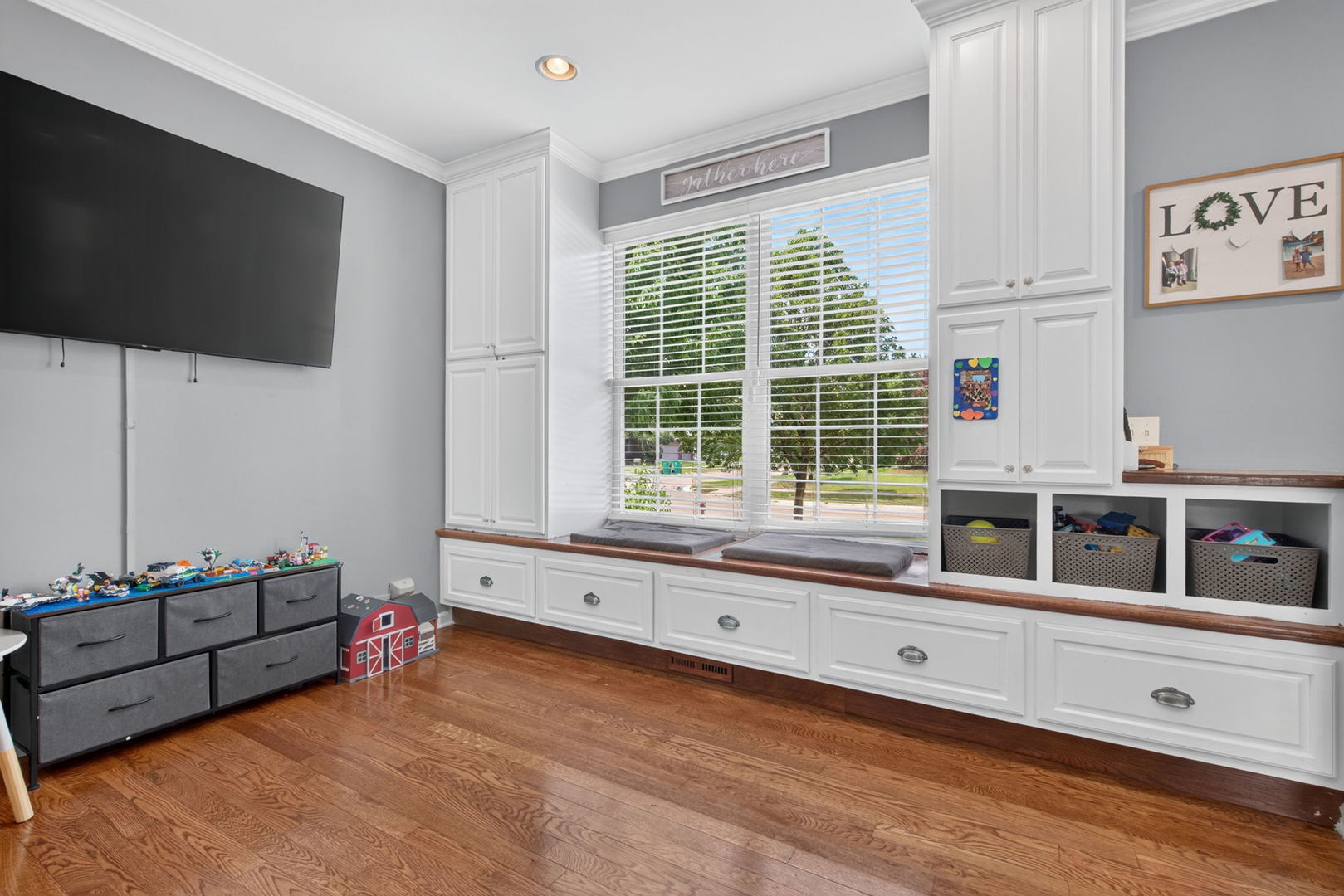 25439 Bower Court Property Photo 6