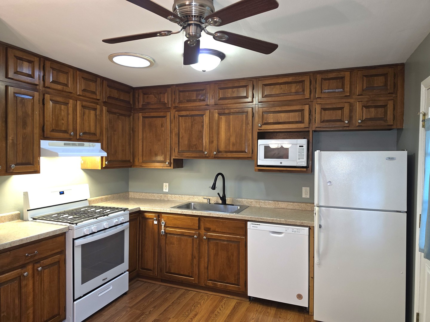 709 Parkside Circle Property Photo 4