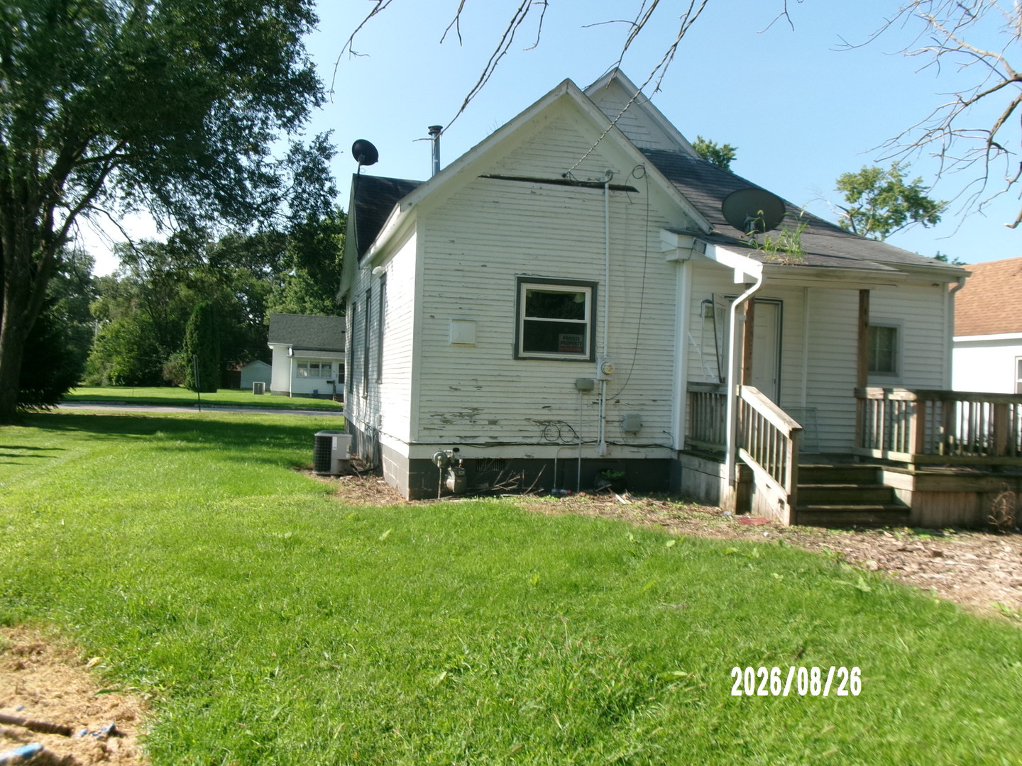 709 E Jones Street Property Photo 5