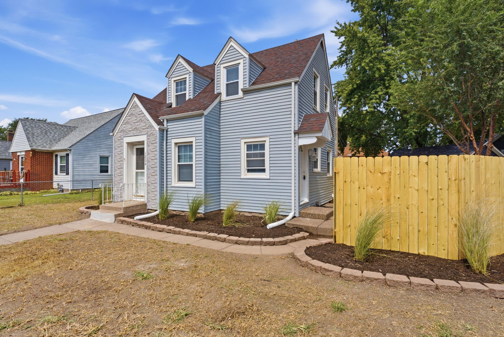 1804 W Pleasant Street Property Photo 3