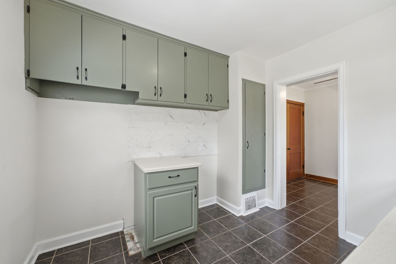 1804 W Pleasant Street Property Photo 13
