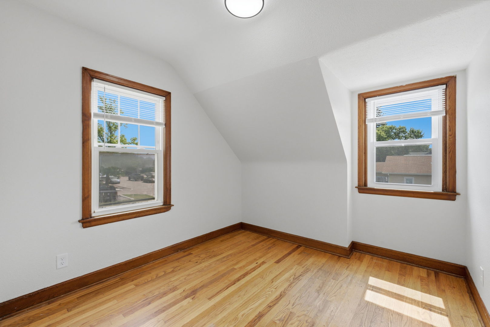 1804 W Pleasant Street Property Photo 16