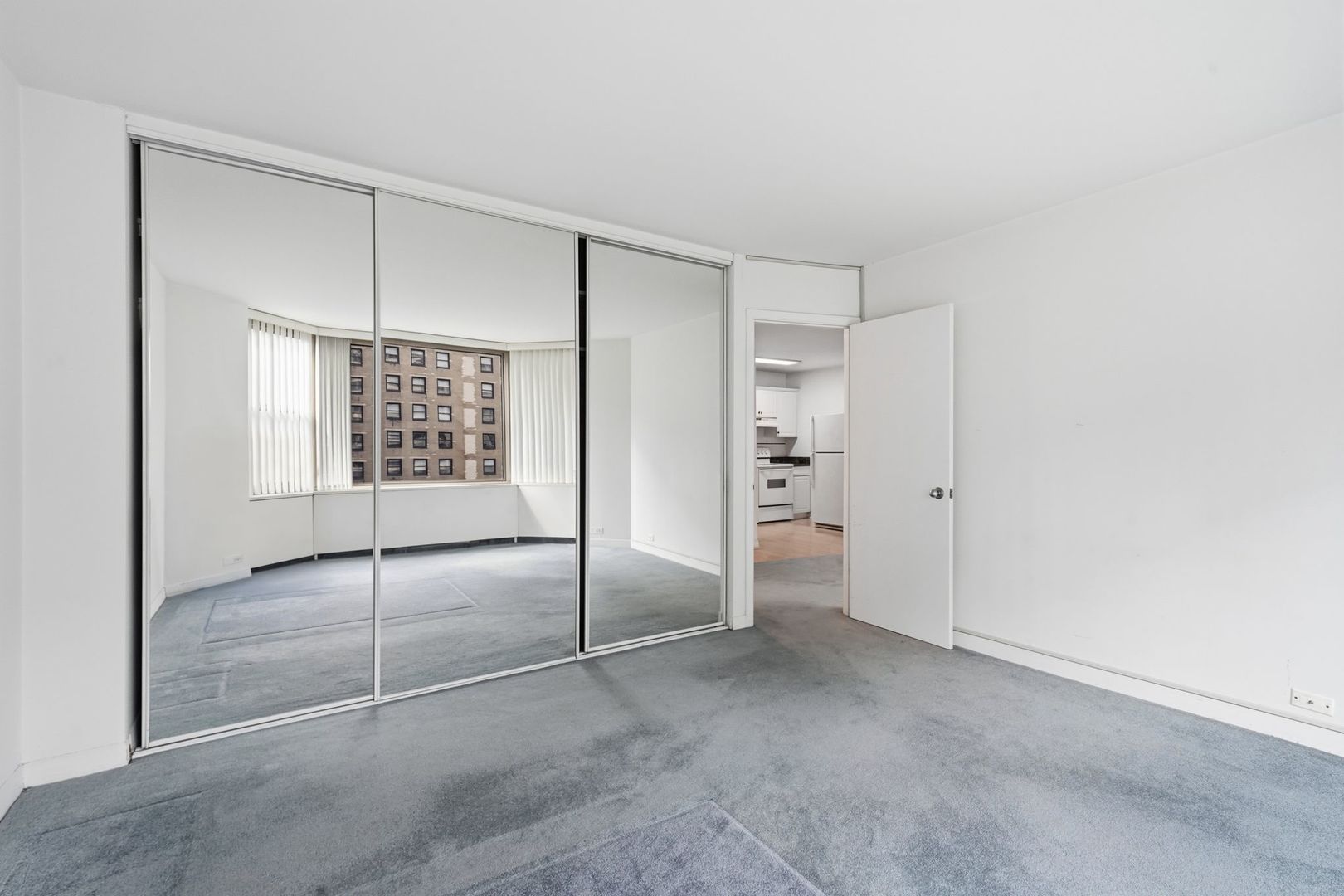 535 N Michigan Avenue 2305 Property Photo 12