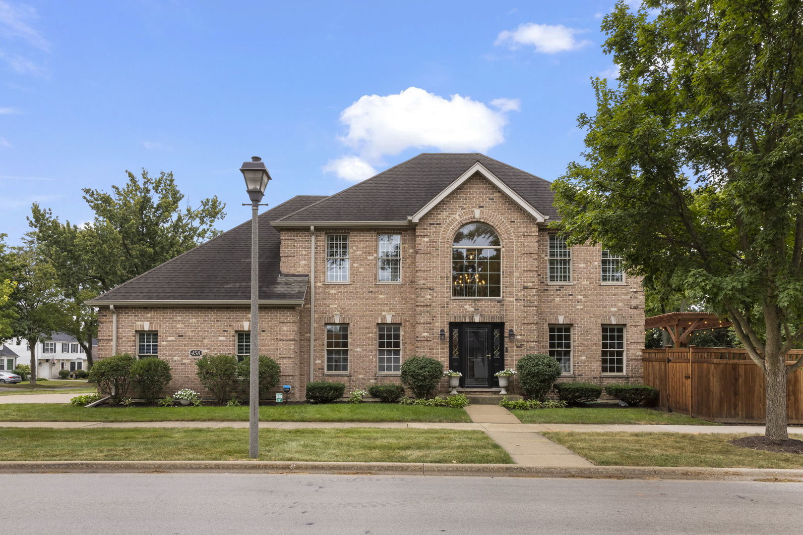 458 W Grantley Avenue Property Photo 1