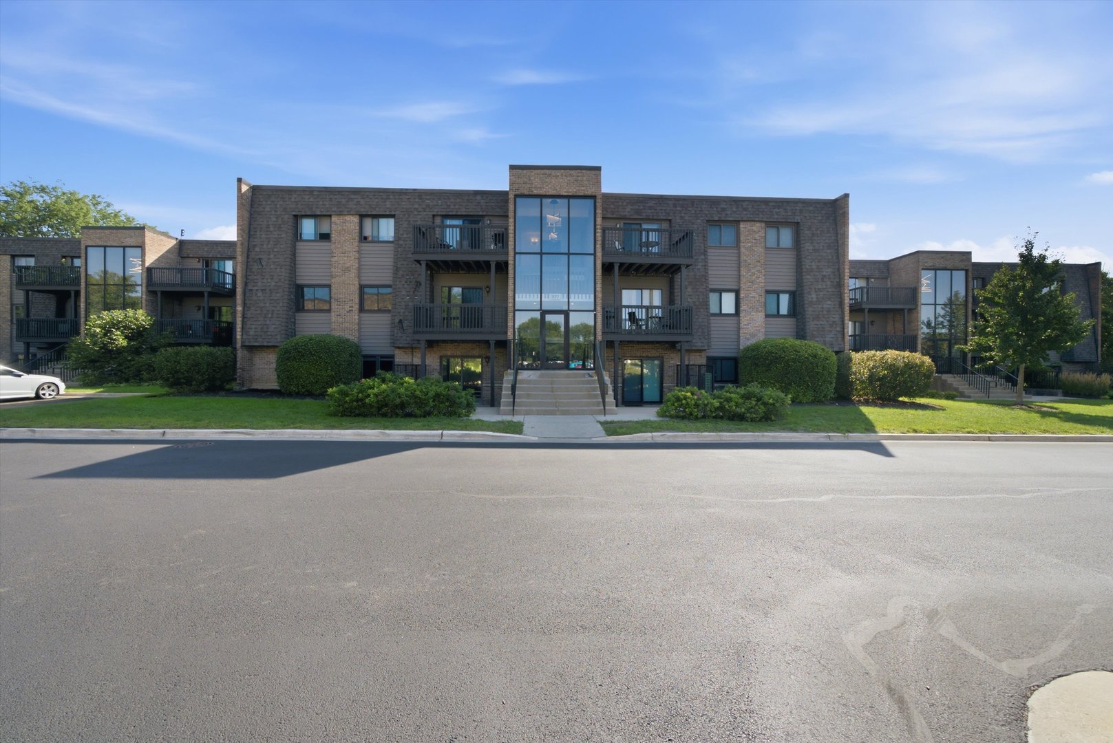 1422 Stonebridge Circle M5 Property Photo 1