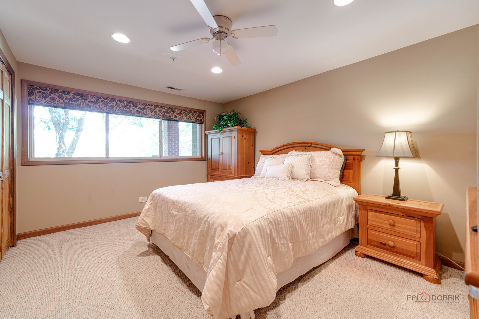 38 Lakebreeze Court Property Photo 31