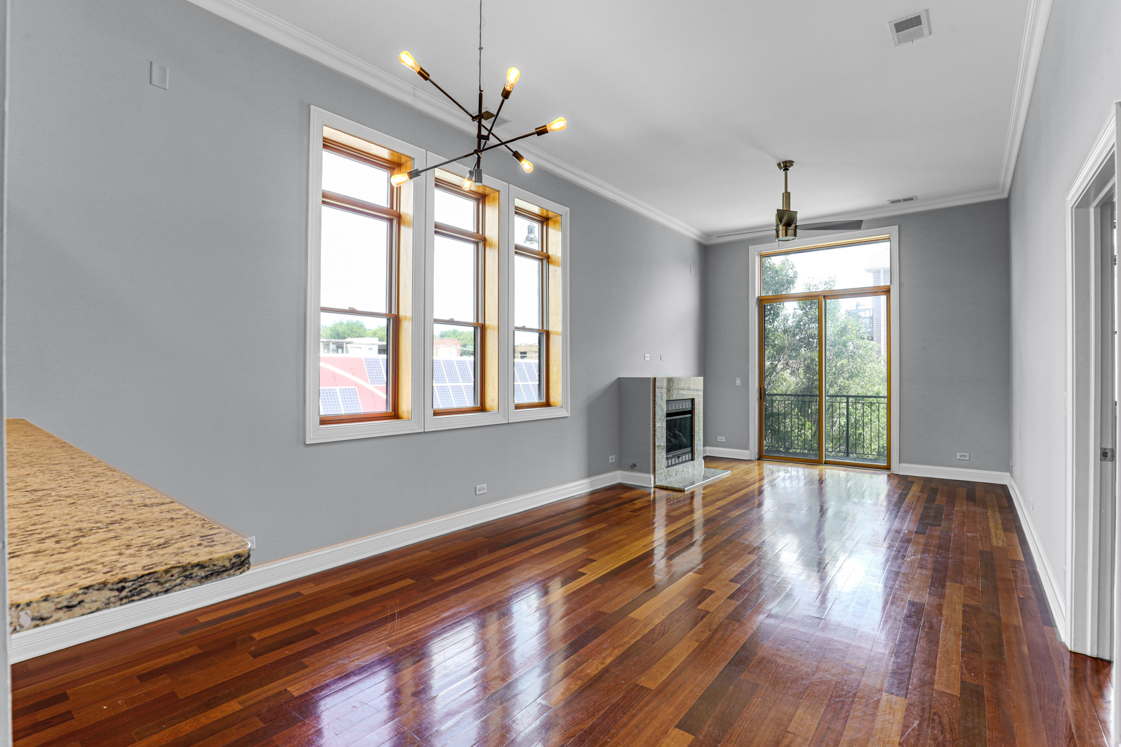 4755 N Washtenaw Avenue 209 Property Photo 5