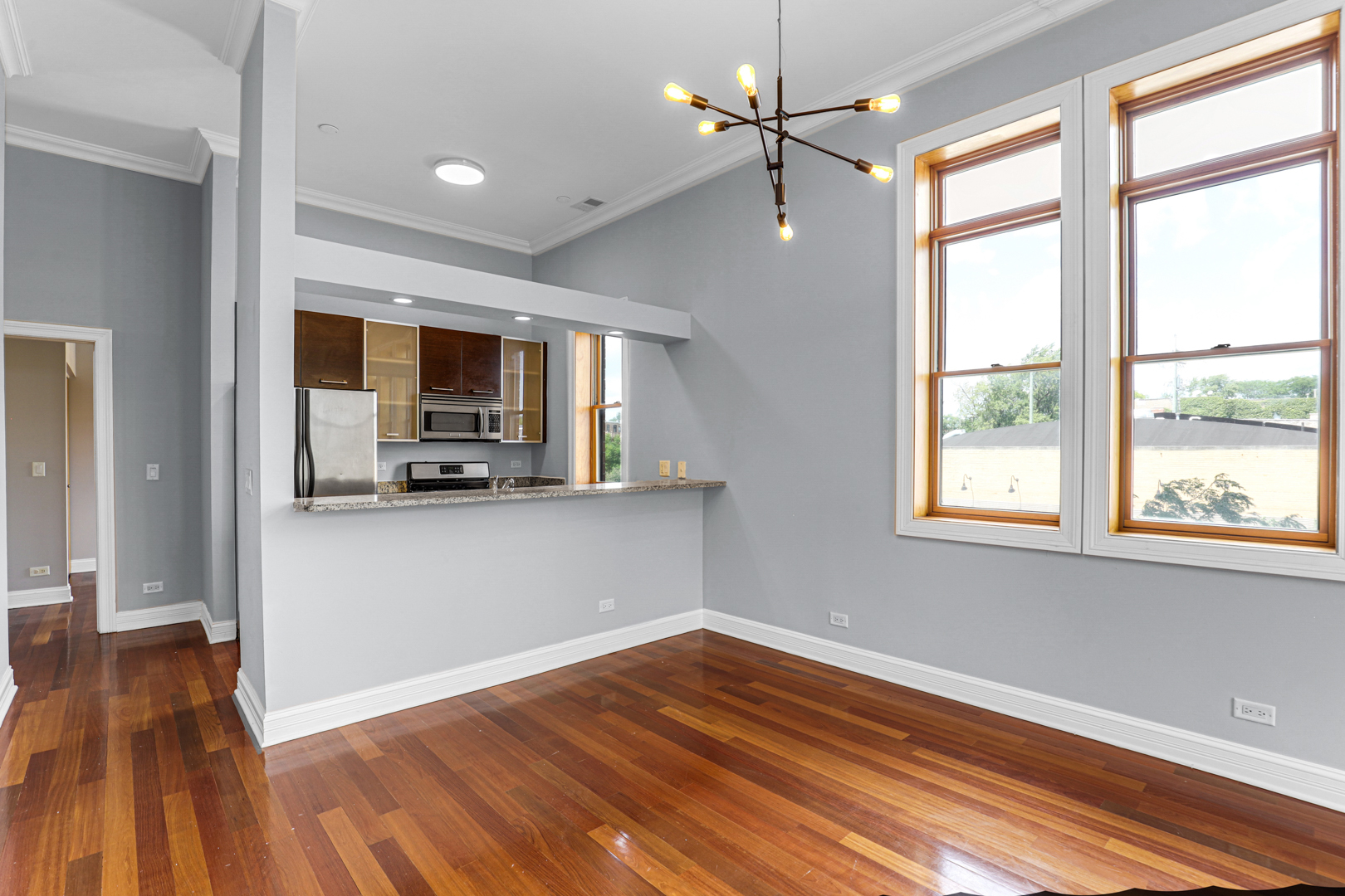 4755 N Washtenaw Avenue 209 Property Photo 10