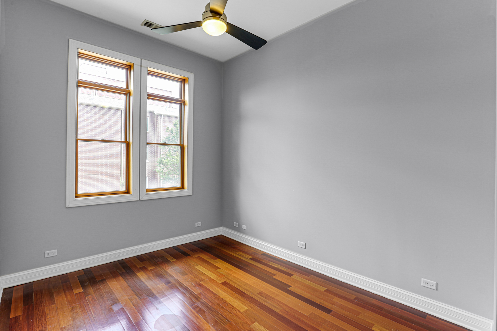 4755 N Washtenaw Avenue 209 Property Photo 15