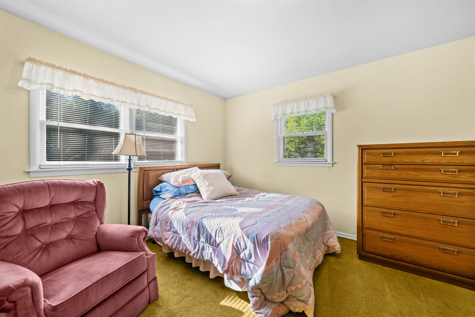 571 W Rockton Road Property Photo 18