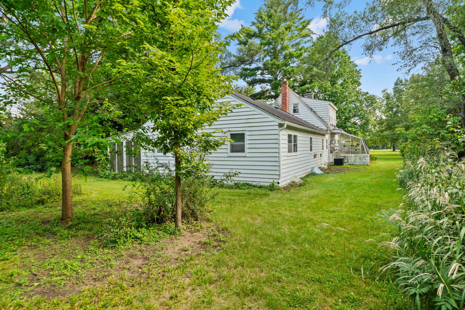 571 W Rockton Road Property Photo 31