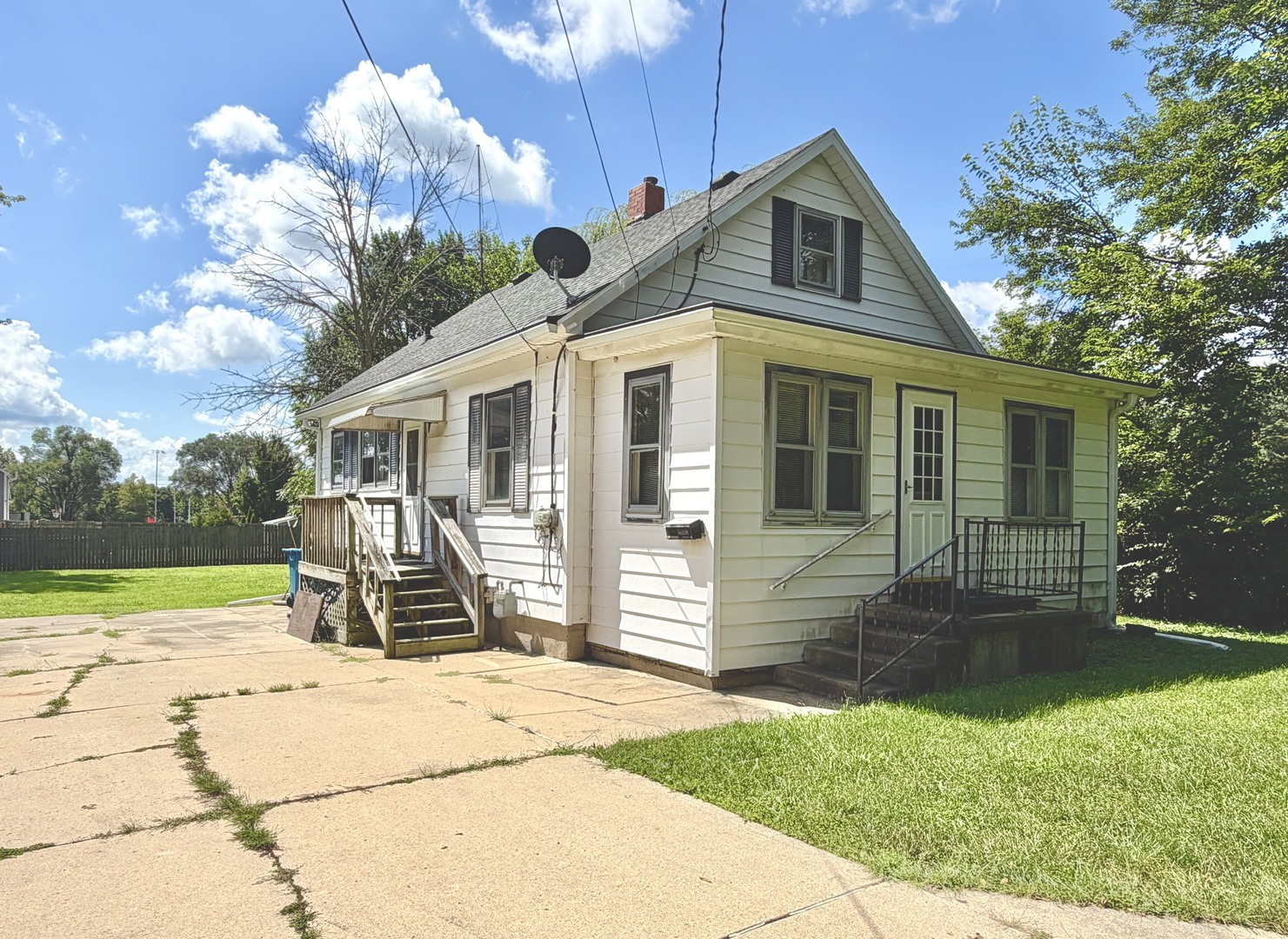 2710 3rd Street Property Photo 1
