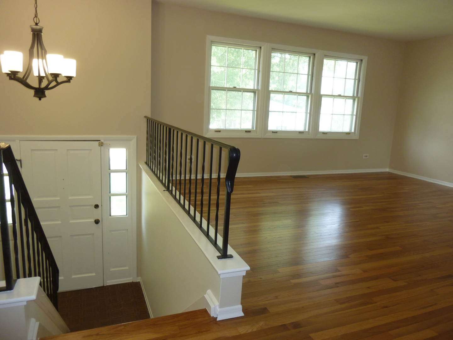 21w651 Glen Valley Drive Property Photo 3