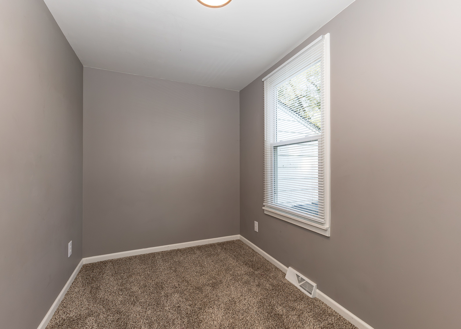 408 10th Avenue Property Photo 13