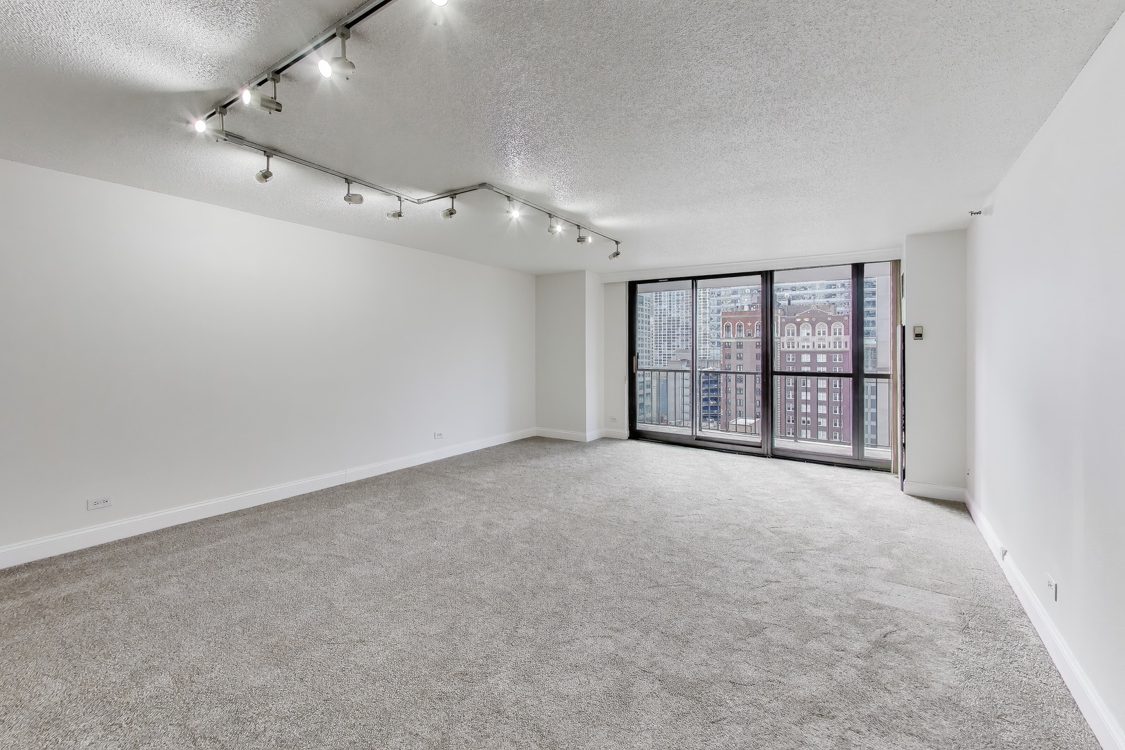 10 E Ontario Street 1303 Property Photo 7
