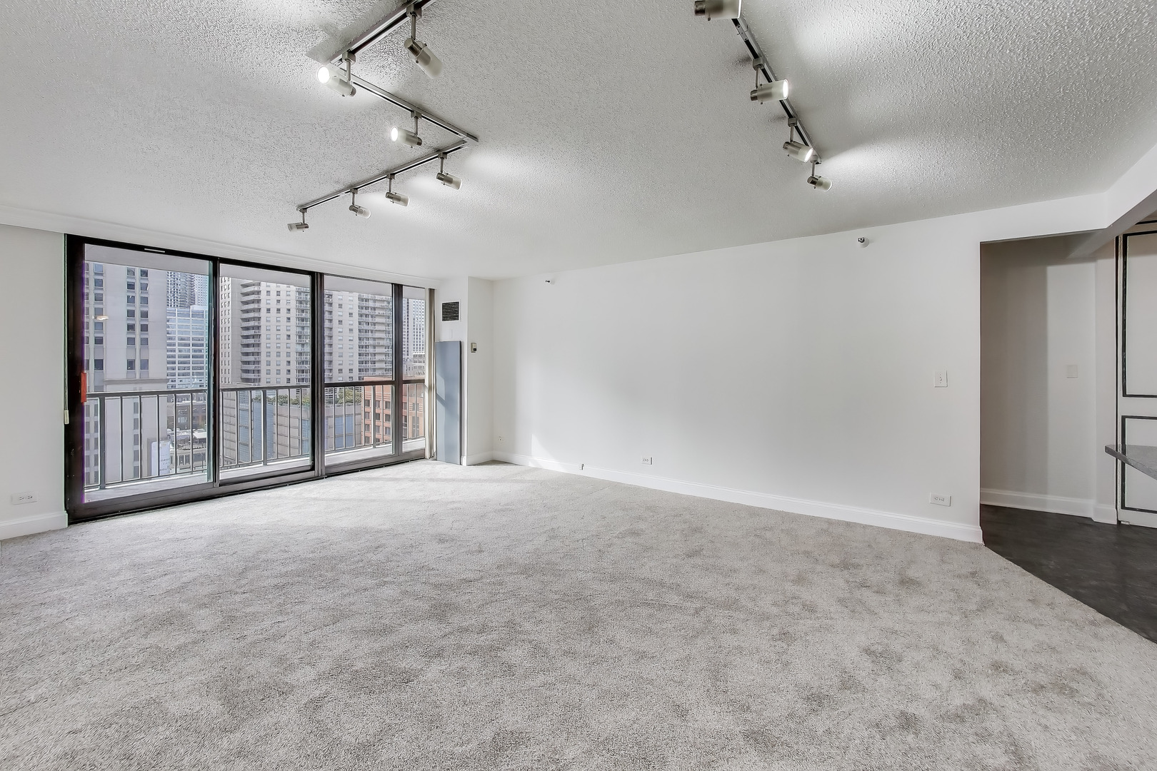 10 E Ontario Street 1303 Property Photo 8