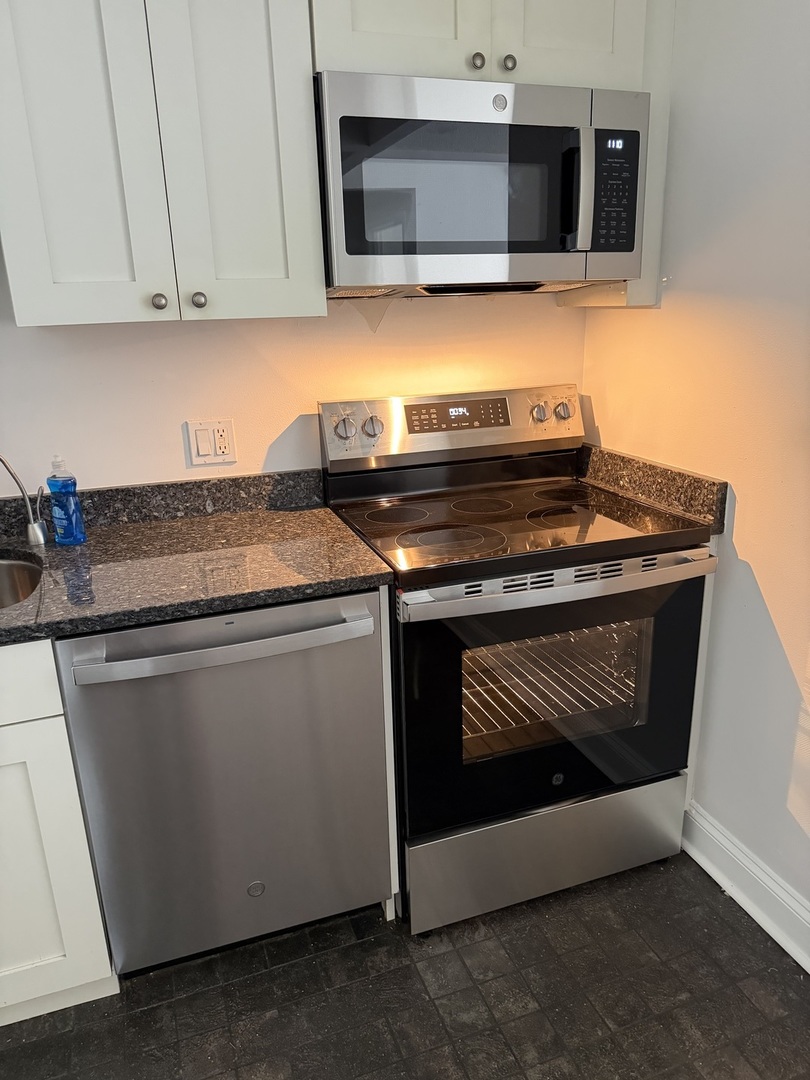 10 E Ontario Street 1303 Property Photo 11