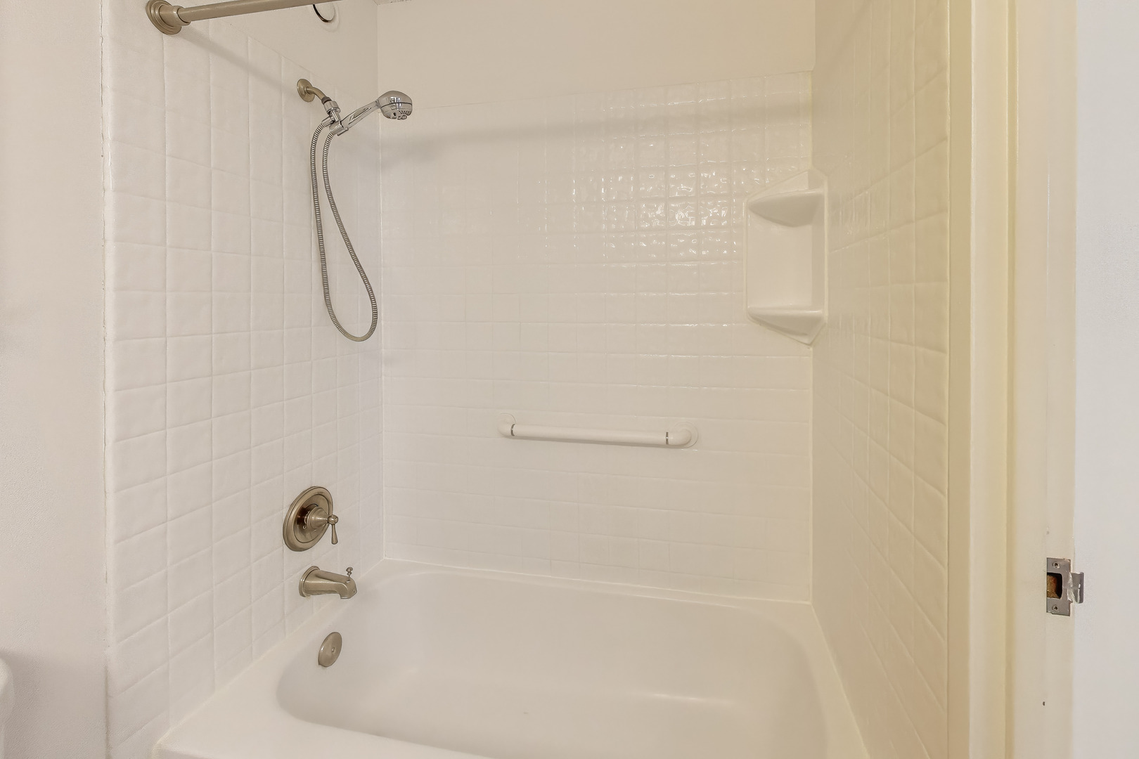 10 E Ontario Street 1303 Property Photo 18