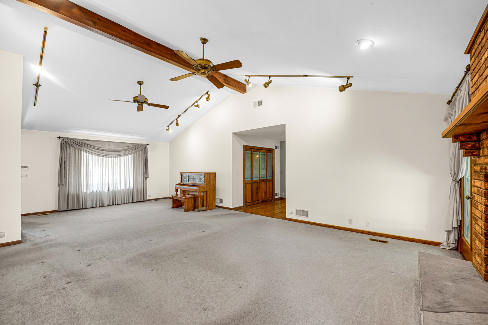 873 Damico Drive Property Photo 9