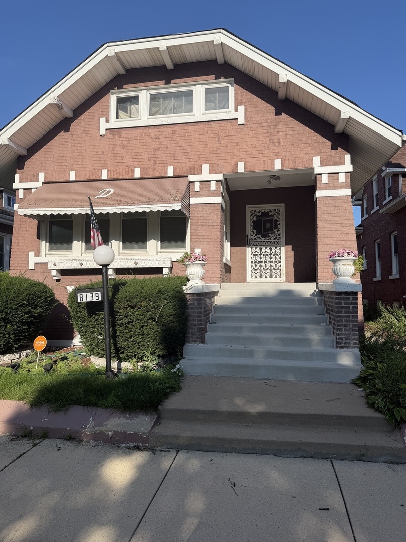 8139 S Carpenter Street Property Photo 1