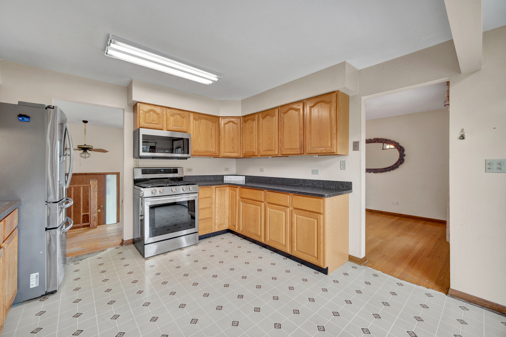 562 N Plamondon Drive Property Photo 10