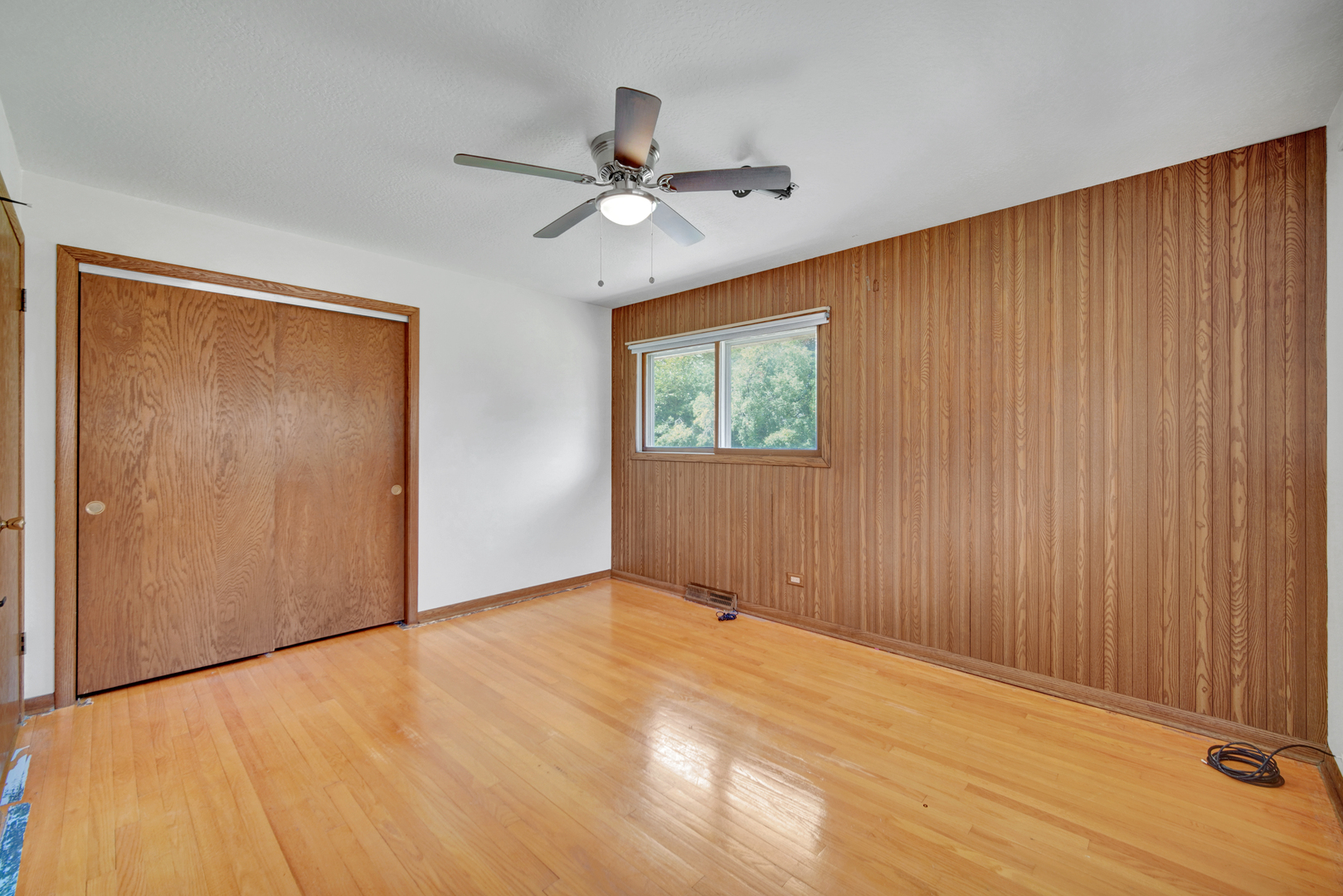 562 N Plamondon Drive Property Photo 13