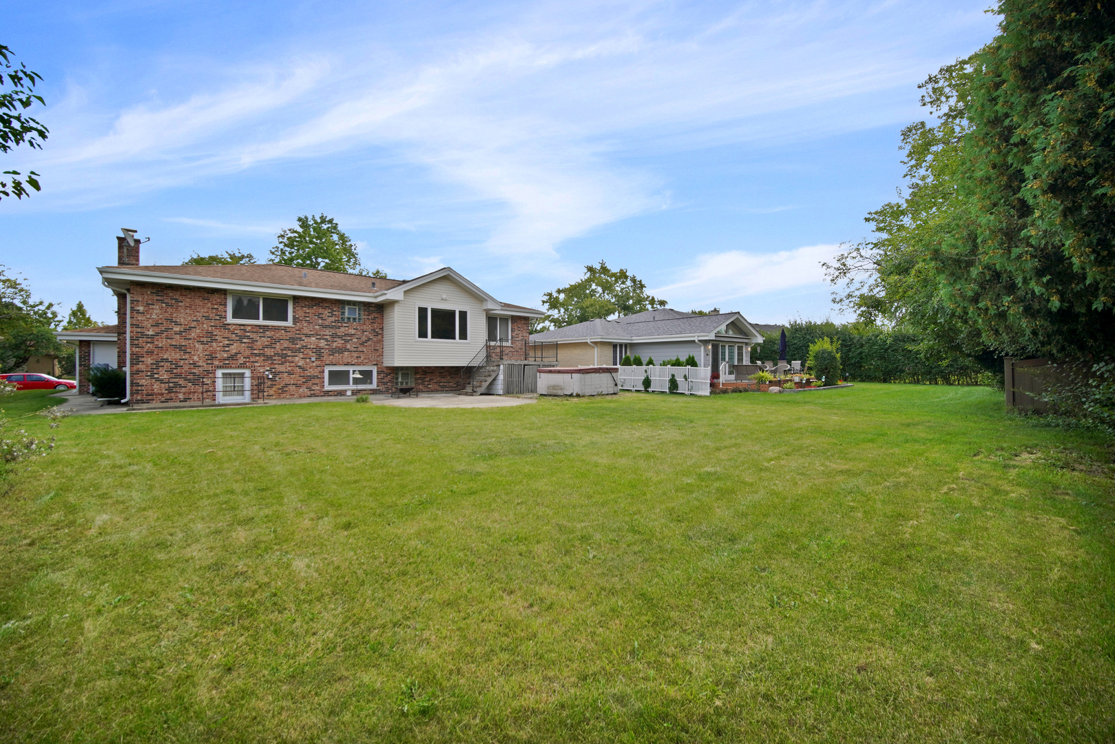 562 N Plamondon Drive Property Photo 25